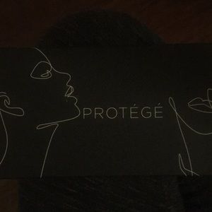 Protege SUVA eye-shadow palette